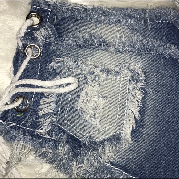 SOLD✨ Denim Booty Shorts - Picture 3 of 6